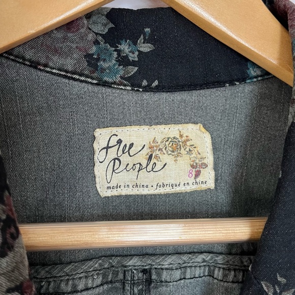Free People Puffy Sleeves Floral Denim Jacket - Picture 8 of 10